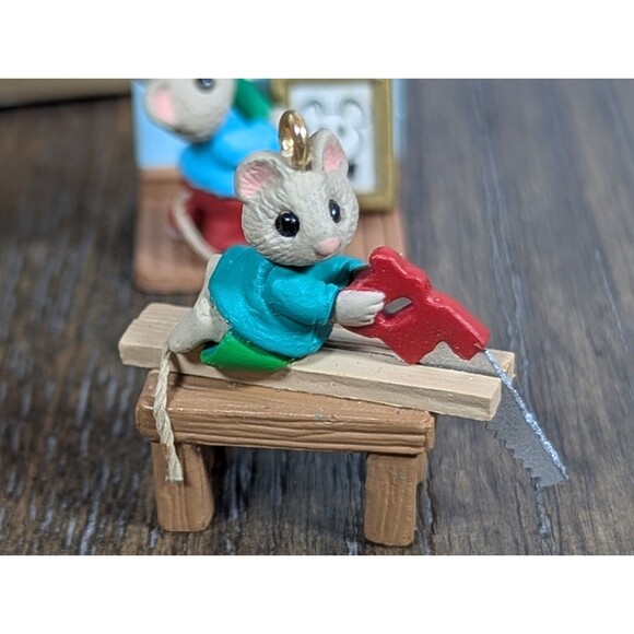 VTG Hallmark Keepsake Miniature Ornaments Tiny Home Improvers 1997 Set Of 6 Mice - Picture 5 of 10